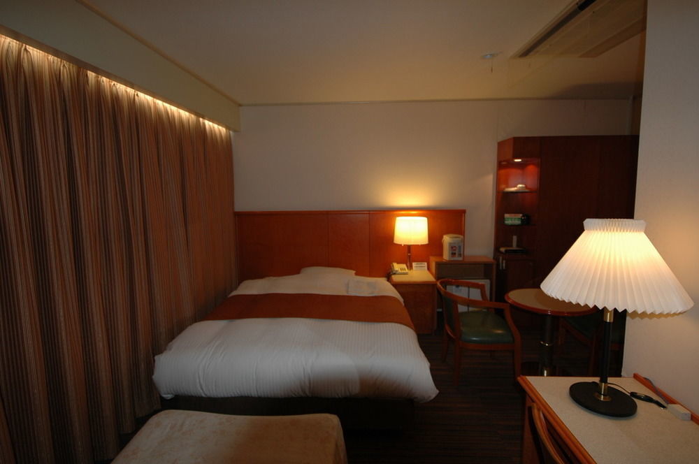 Hôtel Takamatsu Terminal Extérieur photo
